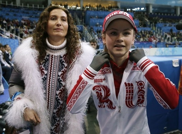 Thiếu nữ xinh đẹp 15 tuổi gây ấn tượng với tấm HCV Olympic Sochi 9