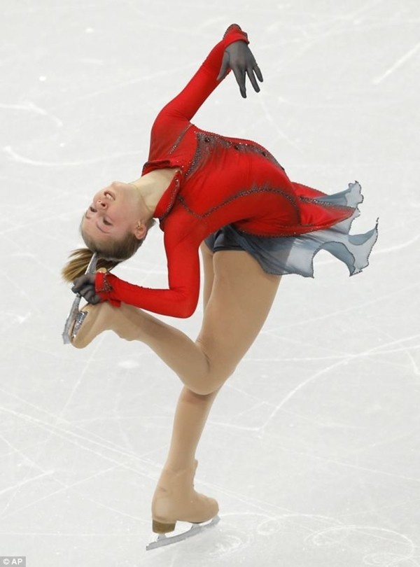 Thiếu nữ xinh đẹp 15 tuổi gây ấn tượng với tấm HCV Olympic Sochi