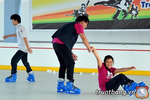 Sân trượt băng nghệ thuật tại trường ĐH FPT Hà Nội 10