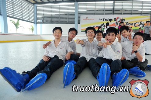Sân trượt băng nghệ thuật tại trường ĐH FPT Hà Nội 12